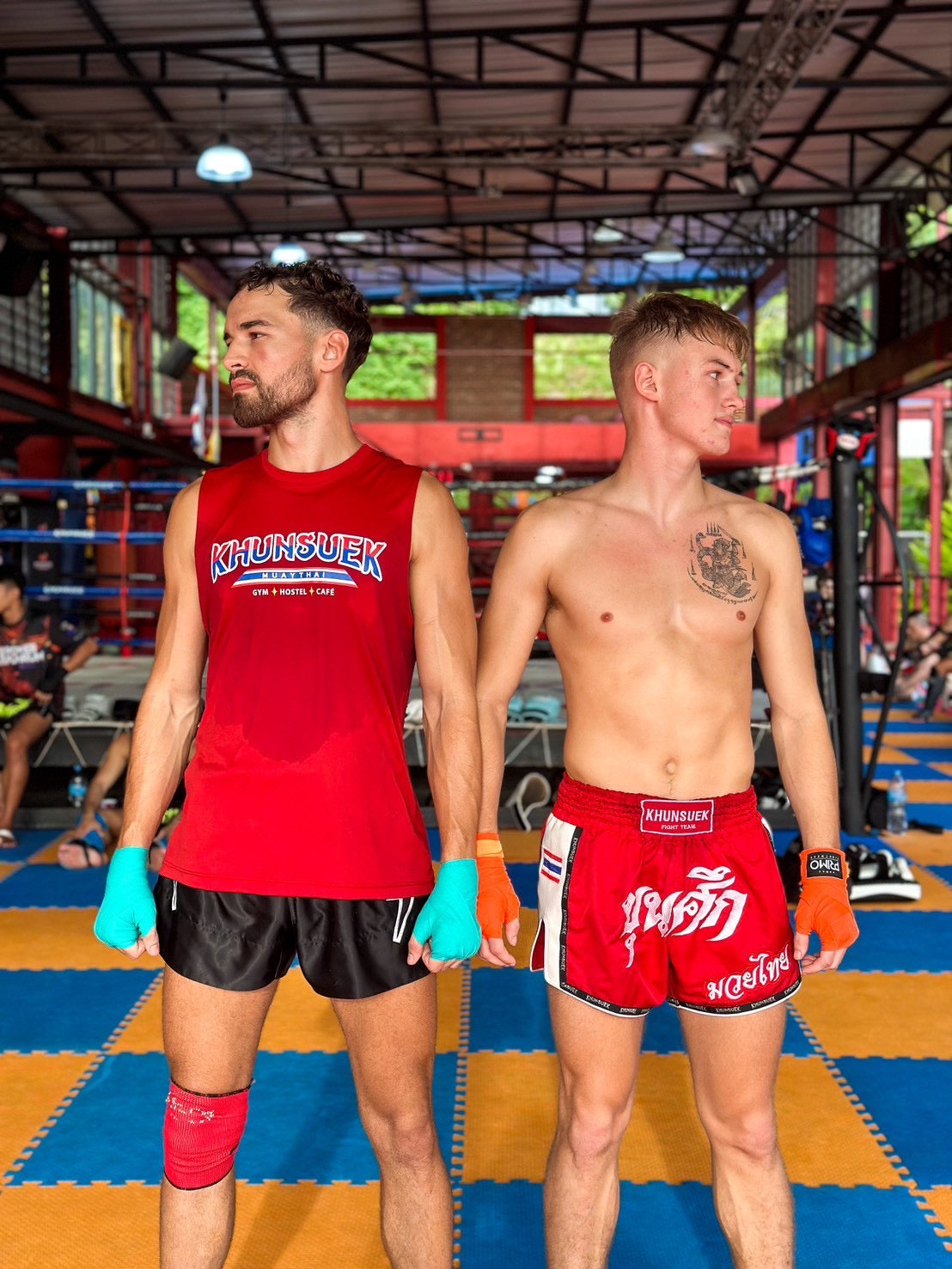 Khunsuek Sleeveless - Red